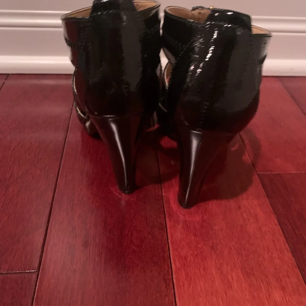 Michael Kors black shoes size 5.5; worn once and like new - Picture 5 of 6